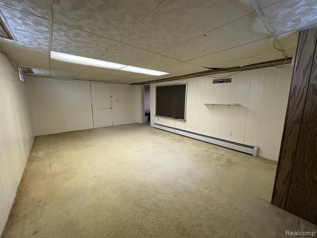 921 SUPERIOR Street, Commerce Twp, MI 48390 — Photo 34