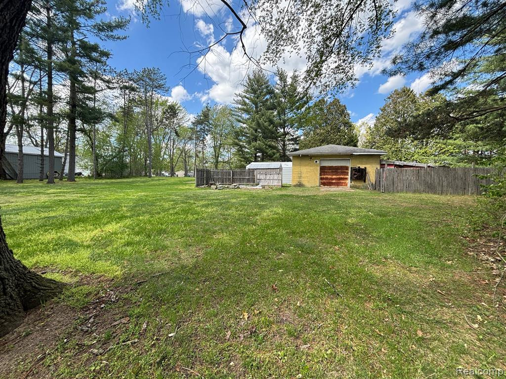 921 SUPERIOR Street, Commerce Twp, MI 48390 — Photo 44