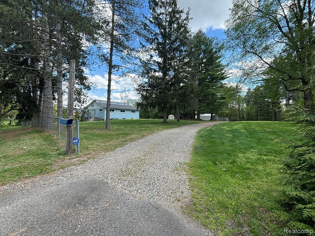 921 SUPERIOR Street, Commerce Twp, MI 48390 — Photo 46