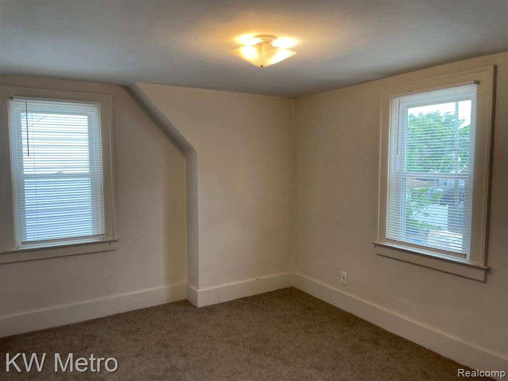 916 GARFIELD Avenue, Lincoln Park, MI 48146 — Photo 6