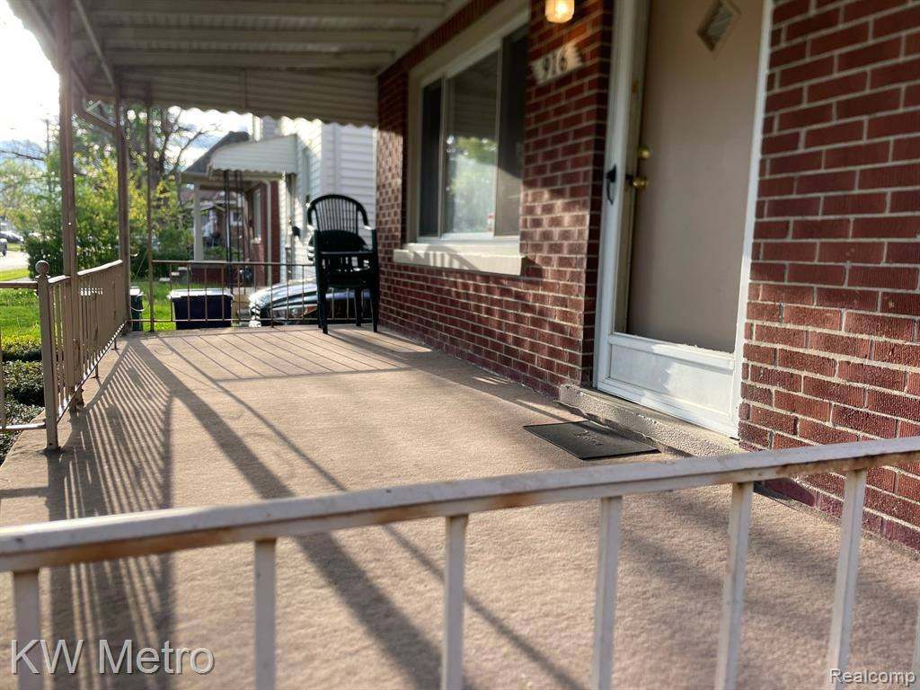 916 GARFIELD Avenue, Lincoln Park, MI 48146 — Photo 10