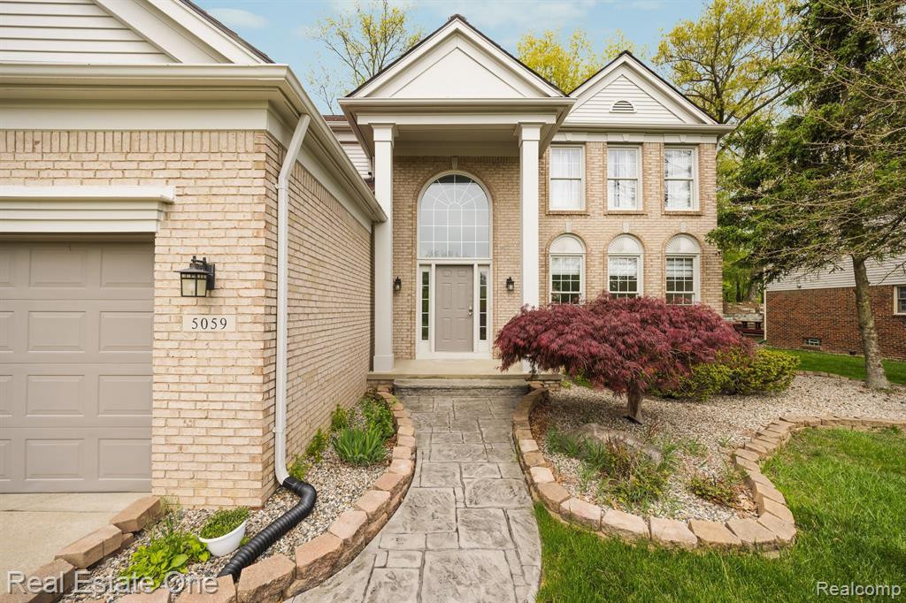 5059 CHERRY BLOSSOM Circle, West Bloomfield, MI 48324 — Photo 2