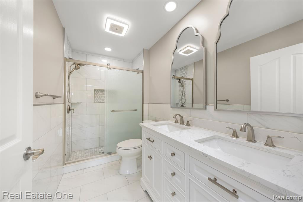 5059 CHERRY BLOSSOM Circle, West Bloomfield, MI 48324 — Photo 15
