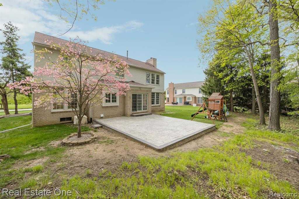 5059 CHERRY BLOSSOM Circle, West Bloomfield, MI 48324 — Photo 23