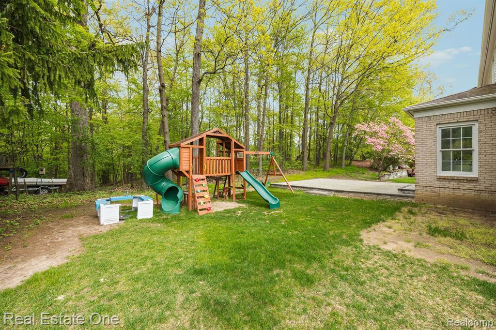 5059 CHERRY BLOSSOM Circle, West Bloomfield, MI 48324 — Photo 24