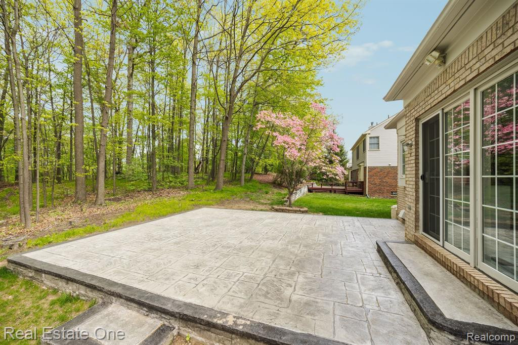 5059 CHERRY BLOSSOM Circle, West Bloomfield, MI 48324 — Photo 25
