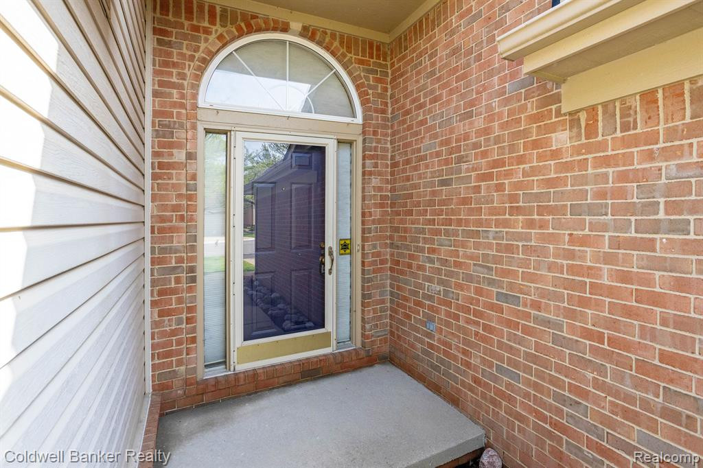 212 Shore Brook Lane, Walled Lake, MI 48390 — Photo 3