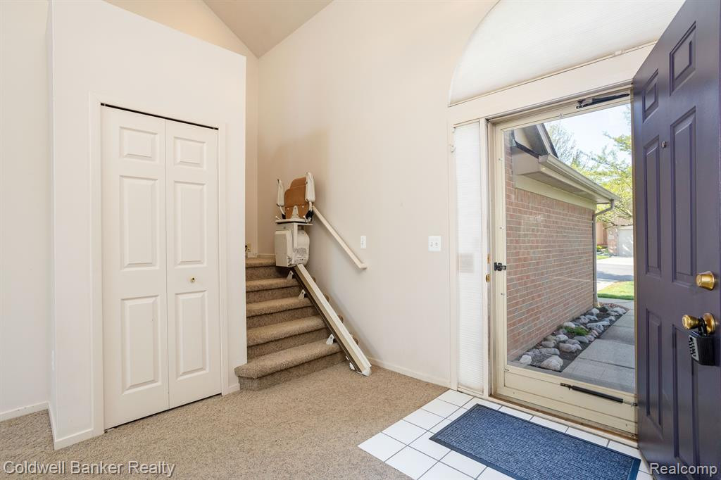 212 Shore Brook Lane, Walled Lake, MI 48390 — Photo 4