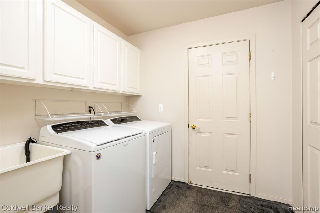 212 Shore Brook Lane, Walled Lake, MI 48390 — Photo 27