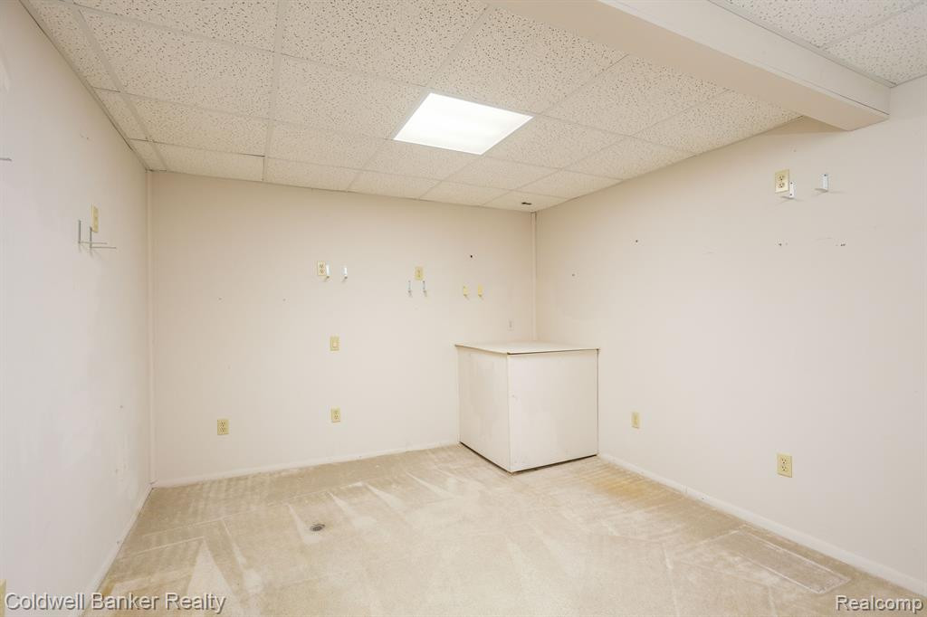 212 Shore Brook Lane, Walled Lake, MI 48390 — Photo 36