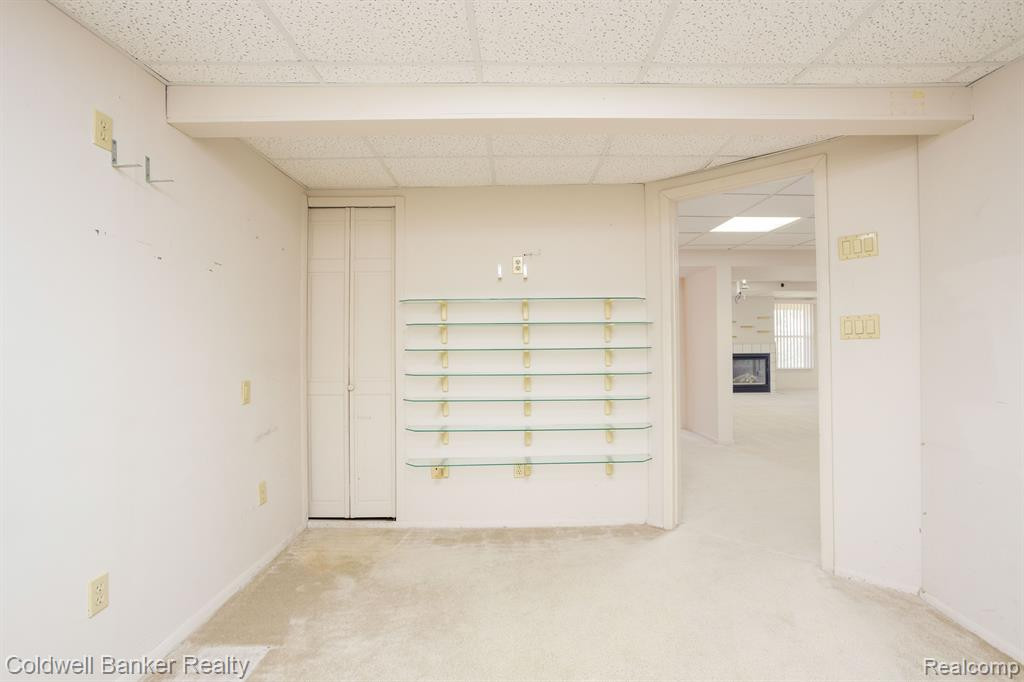 212 Shore Brook Lane, Walled Lake, MI 48390 — Photo 37