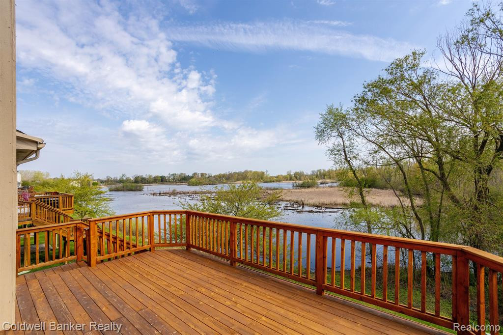 212 Shore Brook Lane, Walled Lake, MI 48390 — Photo 44