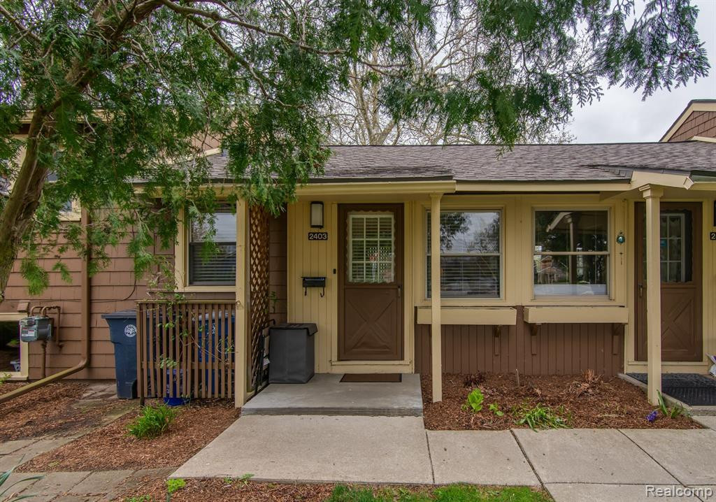 2403 PITTSFIELD Boulevard, Ann Arbor, MI 48104 — front exterior