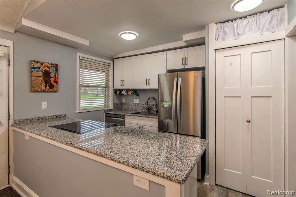 2403 PITTSFIELD Boulevard, Ann Arbor, MI 48104 — Photo 4
