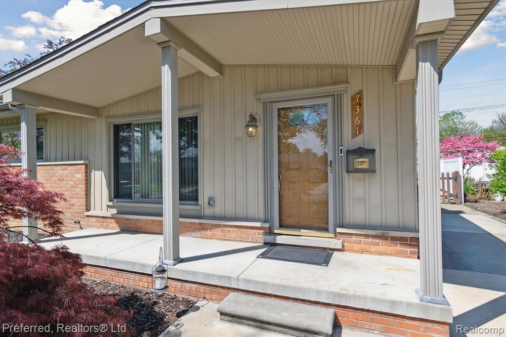 7361 PLAINFIELD Street, Dearborn Heights, MI 48127 — Photo 2