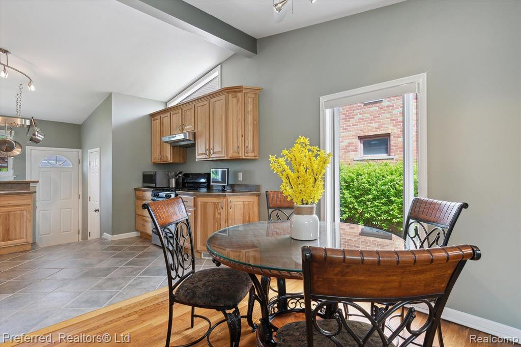 7361 PLAINFIELD Street, Dearborn Heights, MI 48127 — Photo 6