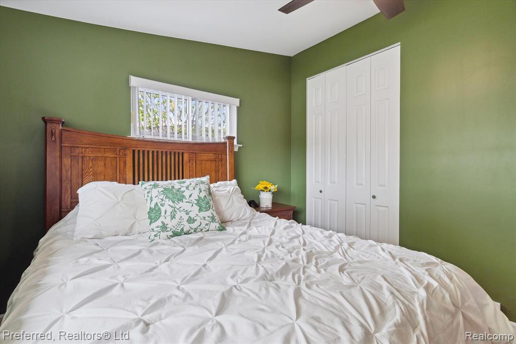 7361 PLAINFIELD Street, Dearborn Heights, MI 48127 — Photo 17