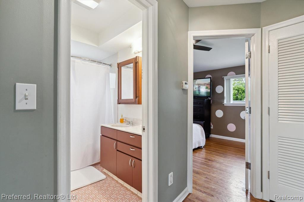 7361 PLAINFIELD Street, Dearborn Heights, MI 48127 — Photo 28