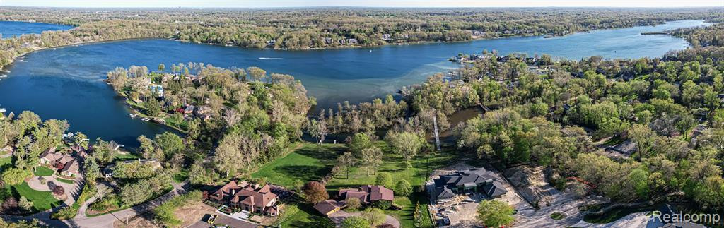 5325 ELMGATE BAY Drive, Orchard Lake Village, MI 48324 — Photo 3