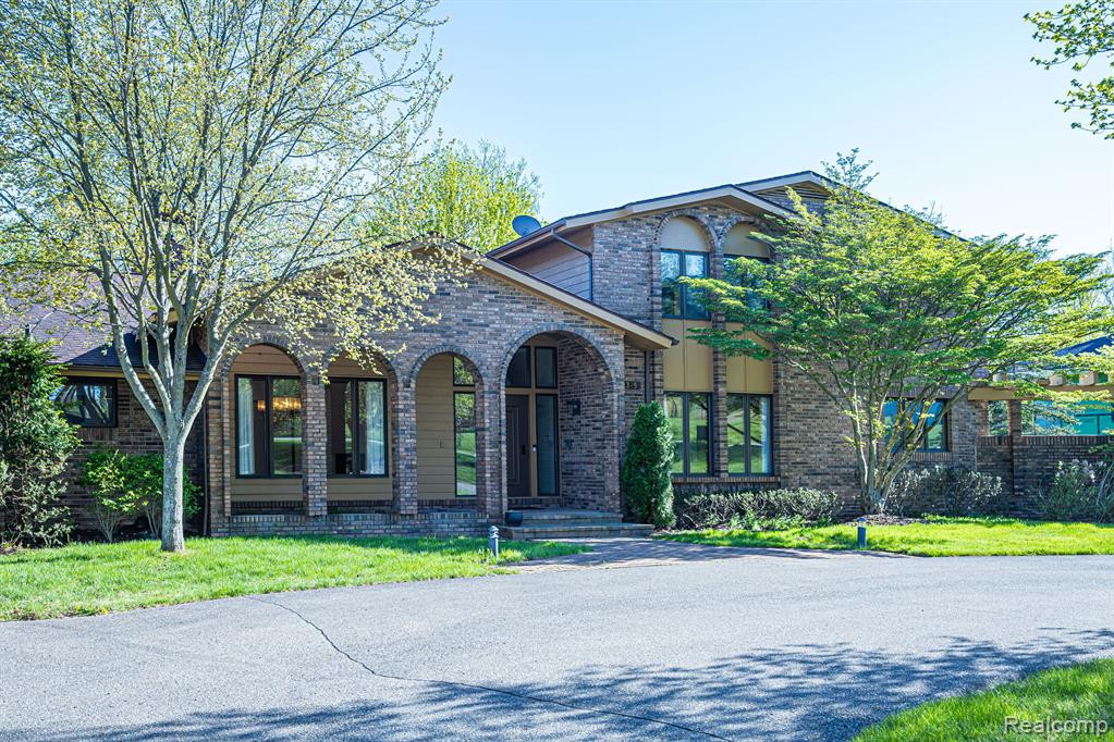 5325 ELMGATE BAY Drive, Orchard Lake Village, MI 48324 — Photo 5