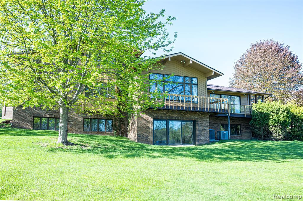 5325 ELMGATE BAY Drive, Orchard Lake Village, MI 48324 — Photo 7