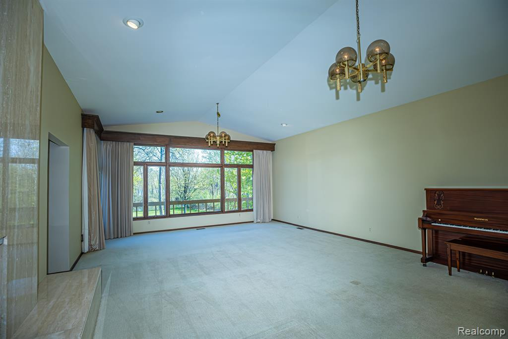 5325 ELMGATE BAY Drive, Orchard Lake Village, MI 48324 — Photo 10