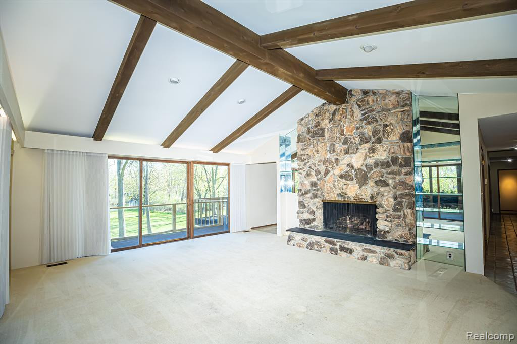 5325 ELMGATE BAY Drive, Orchard Lake Village, MI 48324 — Photo 16