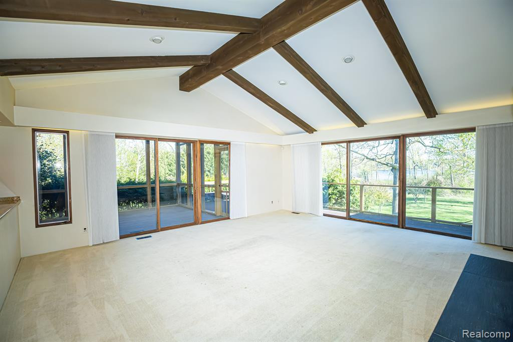 5325 ELMGATE BAY Drive, Orchard Lake Village, MI 48324 — Photo 18