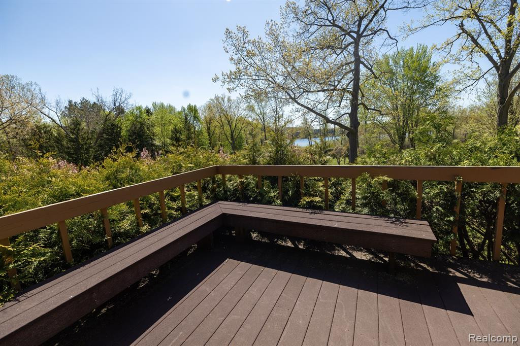 5325 ELMGATE BAY Drive, Orchard Lake Village, MI 48324 — Photo 23