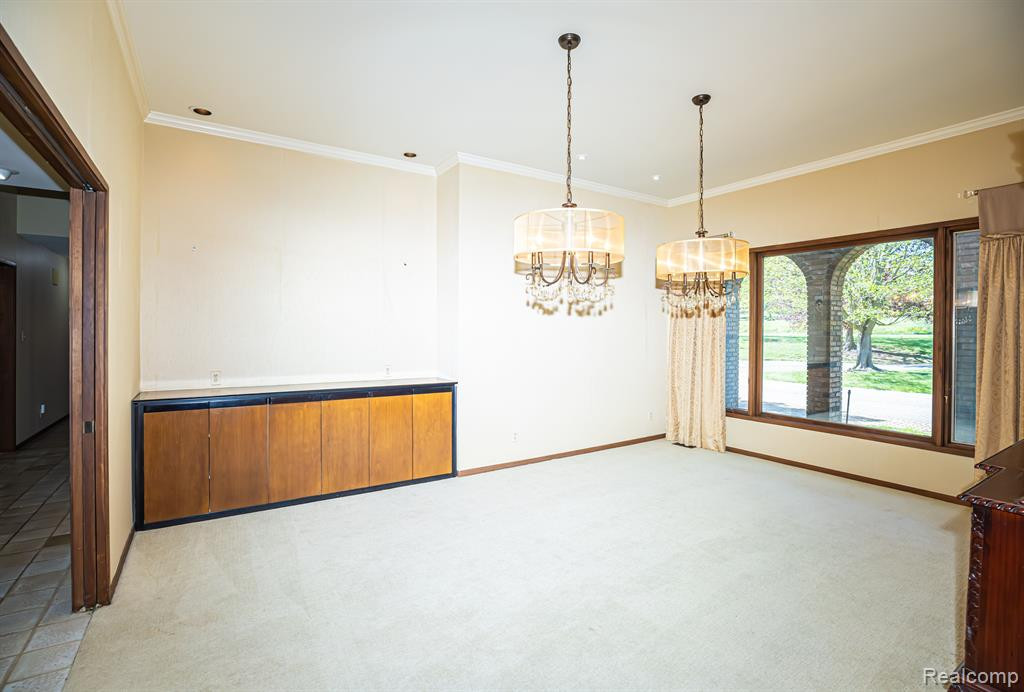 5325 ELMGATE BAY Drive, Orchard Lake Village, MI 48324 — Photo 35