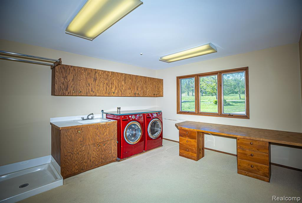5325 ELMGATE BAY Drive, Orchard Lake Village, MI 48324 — Photo 48