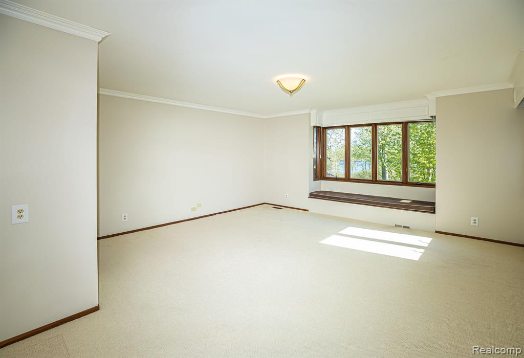 5325 ELMGATE BAY Drive, Orchard Lake Village, MI 48324 — Photo 51