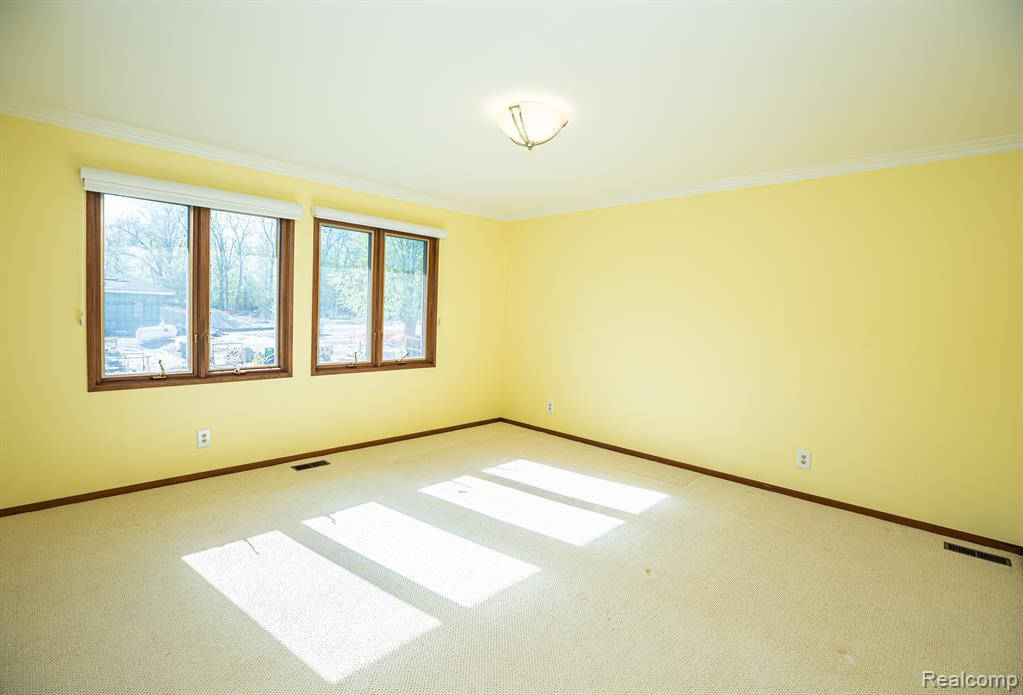 5325 ELMGATE BAY Drive, Orchard Lake Village, MI 48324 — Photo 58
