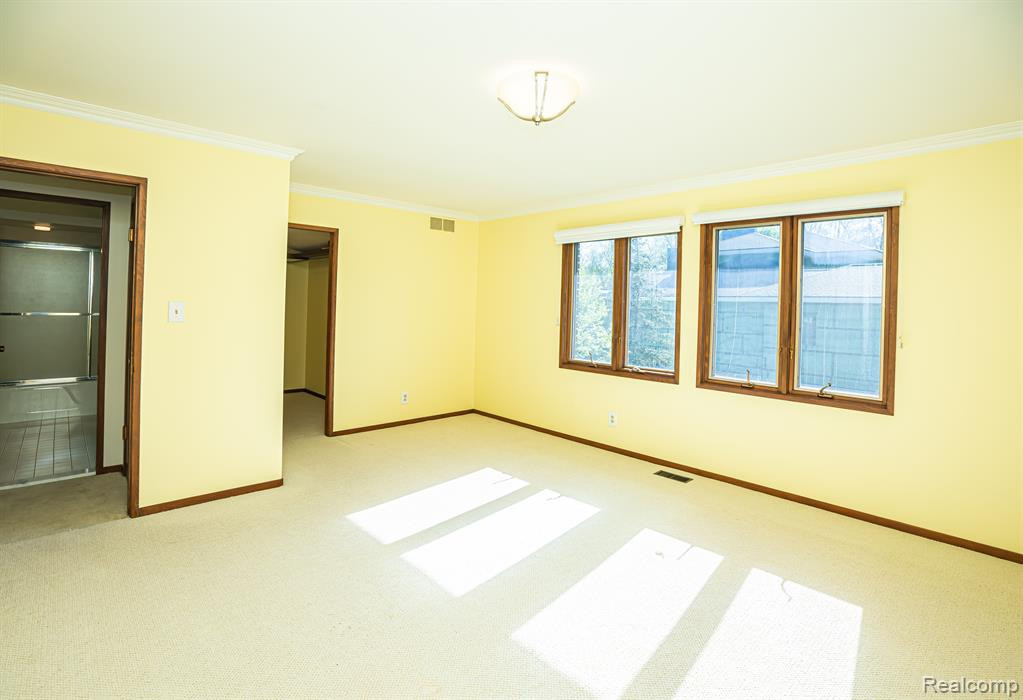 5325 ELMGATE BAY Drive, Orchard Lake Village, MI 48324 — Photo 59