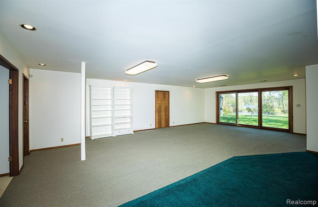 5325 ELMGATE BAY Drive, Orchard Lake Village, MI 48324 — Photo 67