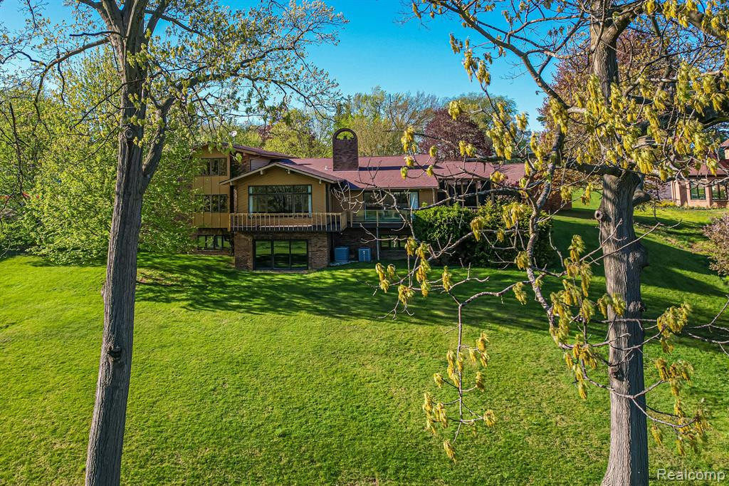 5325 ELMGATE BAY Drive, Orchard Lake Village, MI 48324 — Photo 74