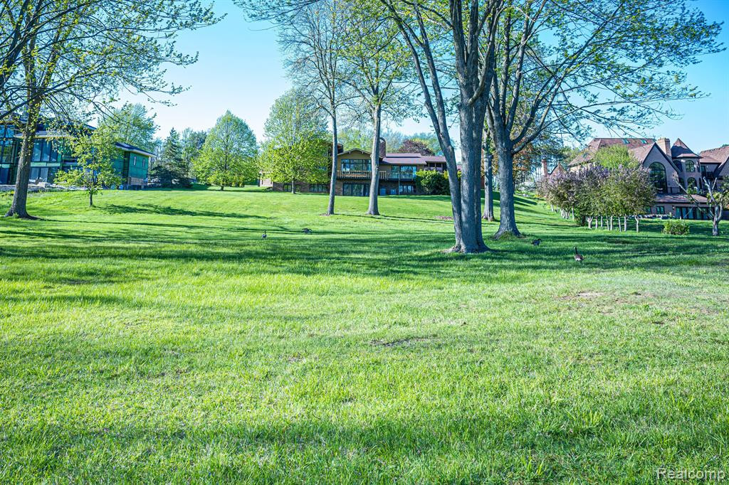 5325 ELMGATE BAY Drive, Orchard Lake Village, MI 48324 — Photo 75