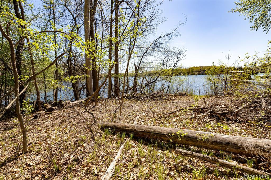 5325 ELMGATE BAY Drive, Orchard Lake Village, MI 48324 — Photo 80