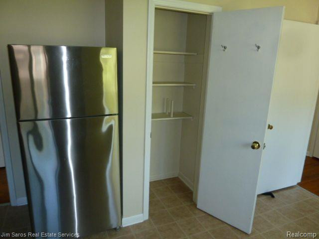 812 NEFF Drive, Grosse Pointe, MI 48230 — Photo 6