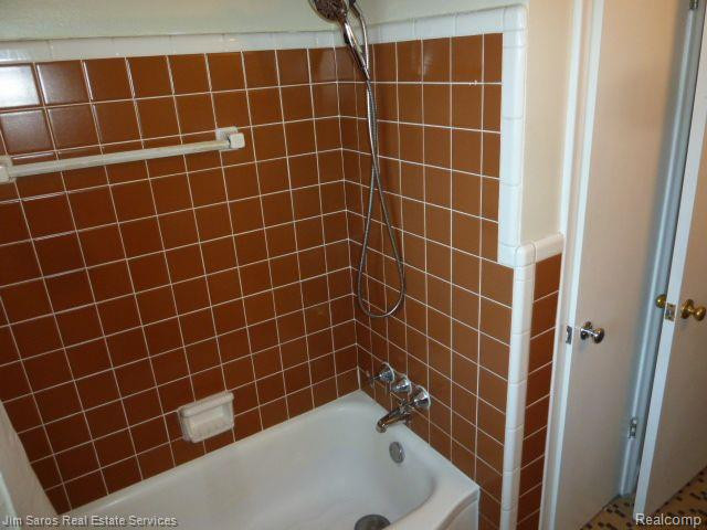 812 NEFF Drive, Grosse Pointe, MI 48230 — Photo 8