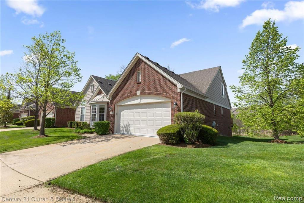 40748 LENOX PARK Drive, Novi, MI 48377 — Photo 2