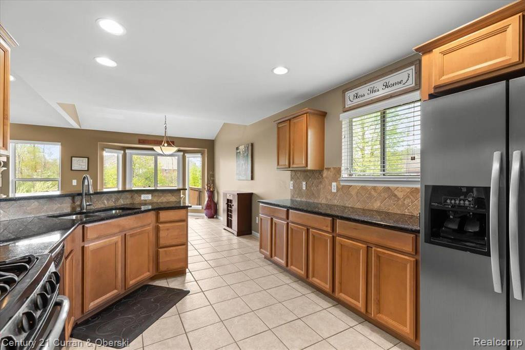 40748 LENOX PARK Drive, Novi, MI 48377 — Photo 9