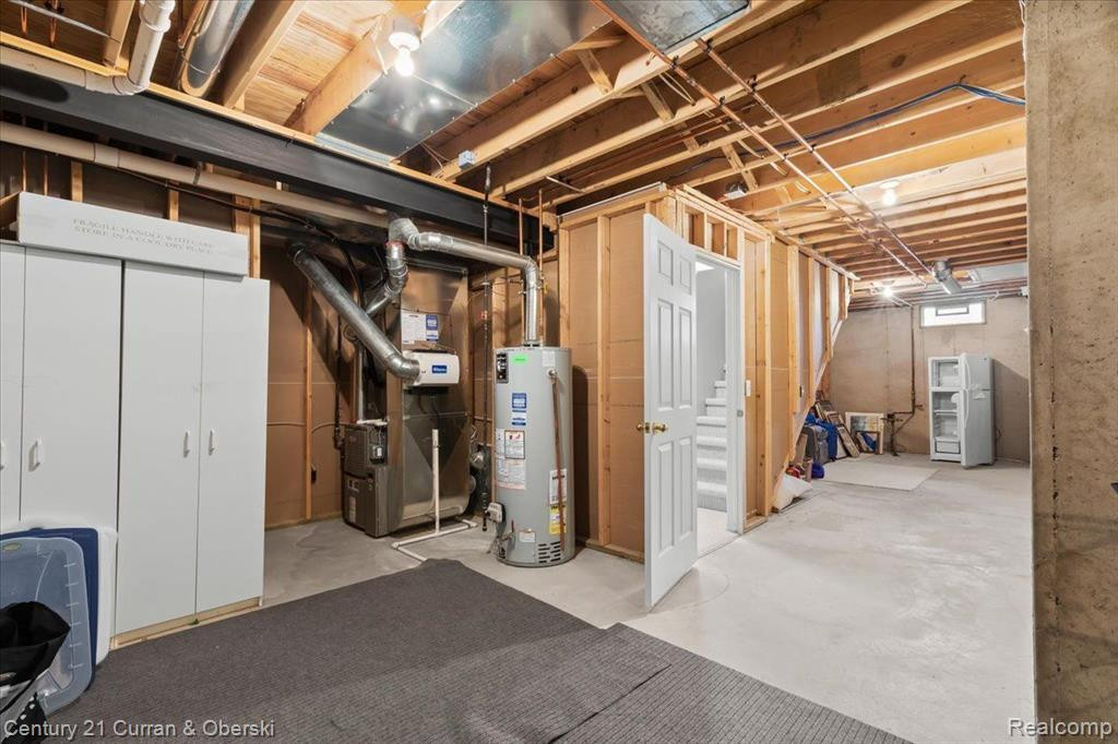 40748 LENOX PARK Drive, Novi, MI 48377 — Photo 24