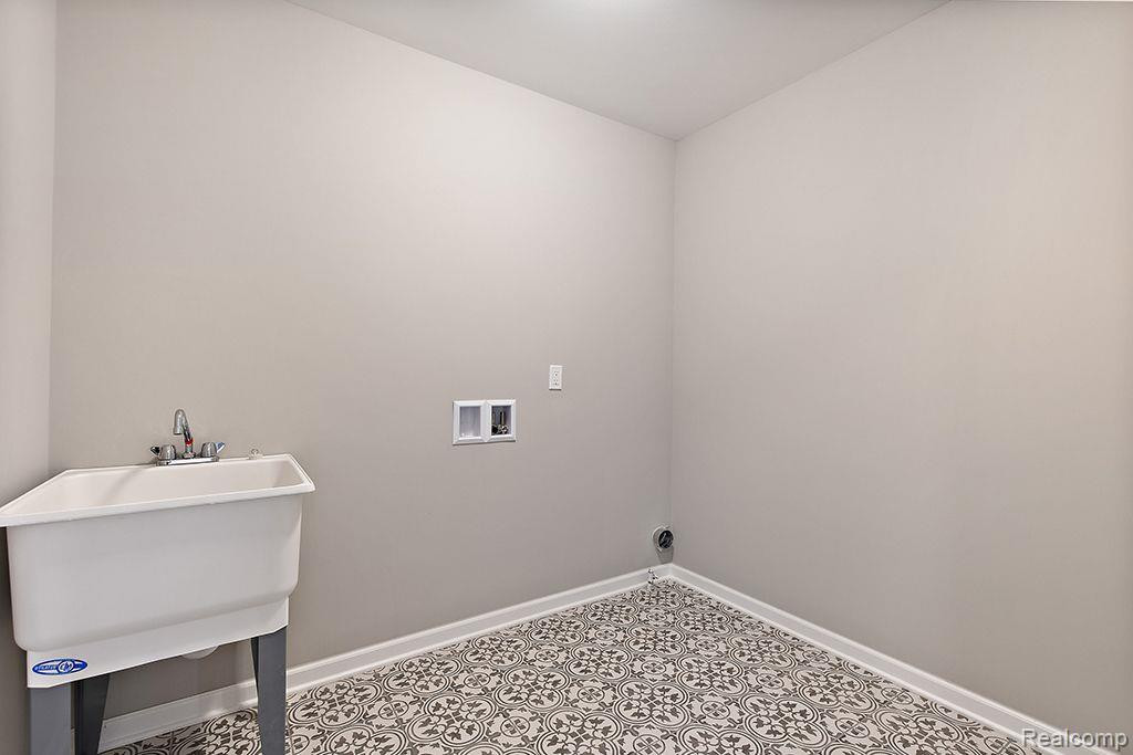26759 INTERNATIONAL Drive, South Lyon, MI 48178 — Photo 44