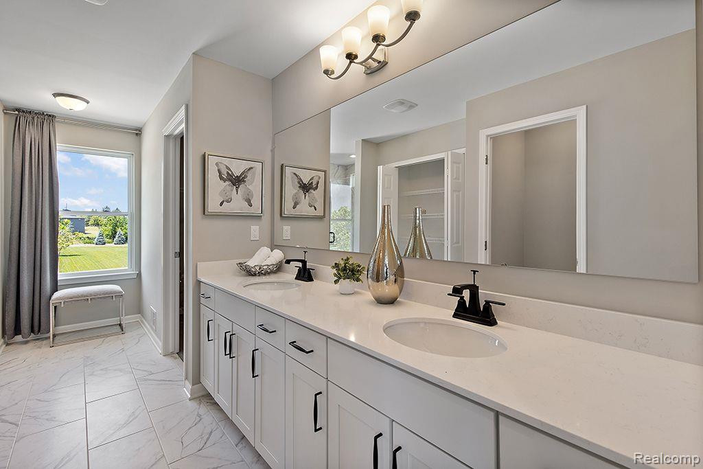 26759 INTERNATIONAL Drive, South Lyon, MI 48178 — Photo 50