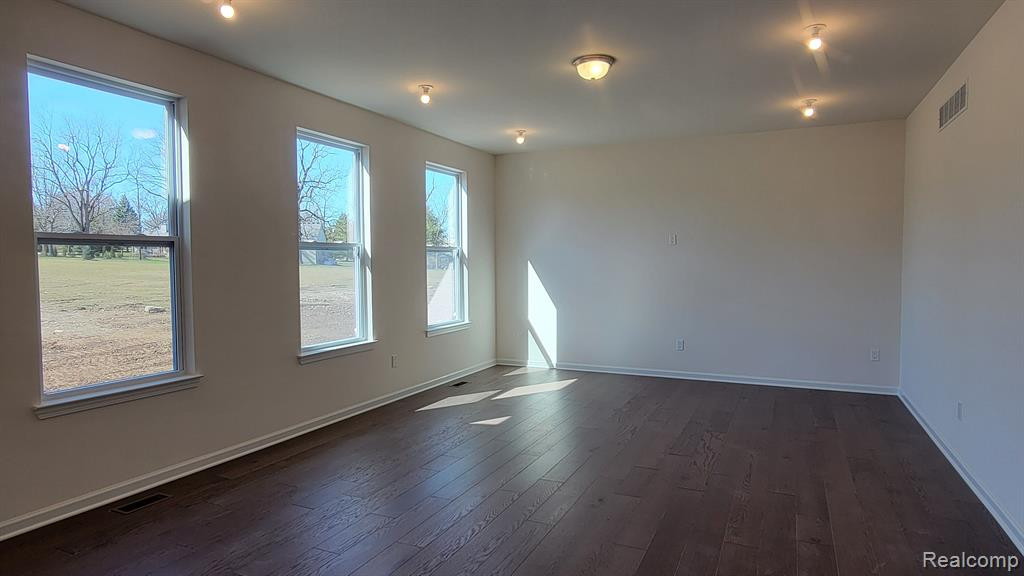 26579 INTERNATIONAL Drive, South Lyon, MI 48178 — Photo 7