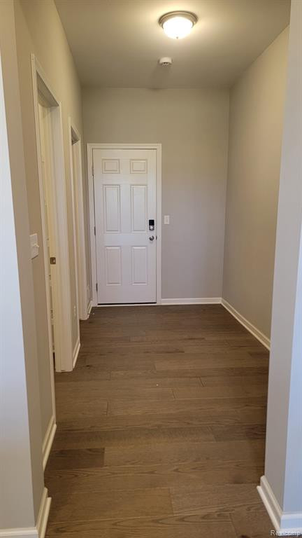 26699 INTERNATIONAL Drive, South Lyon, MI 48178 — Photo 2
