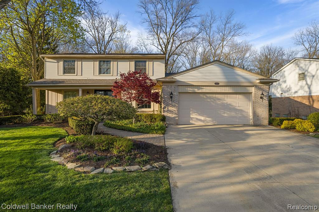45884 GREEN VALLEY Road, Plymouth, MI 48170 — front exterior