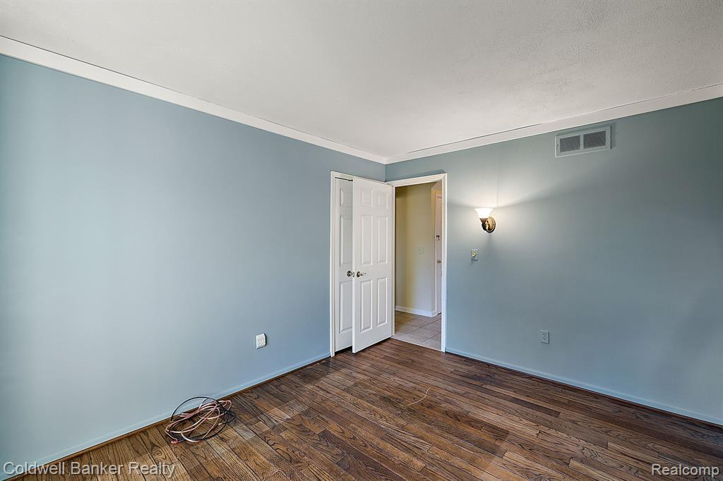 45884 GREEN VALLEY Road, Plymouth, MI 48170 — Photo 30