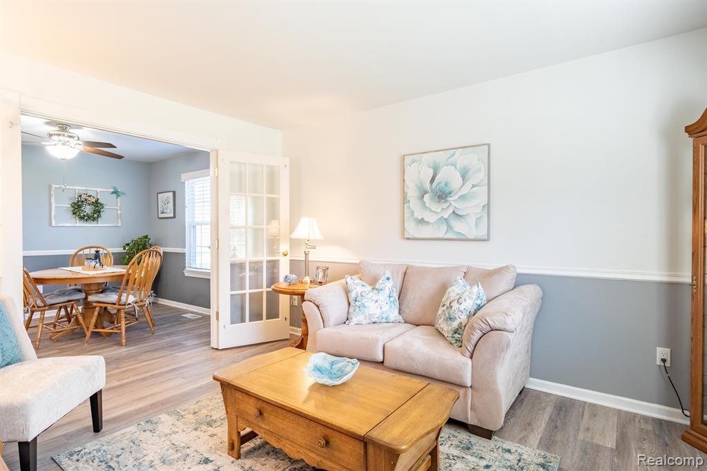 9351 HURON PARK Drive, Brighton, MI 48116 — Photo 7